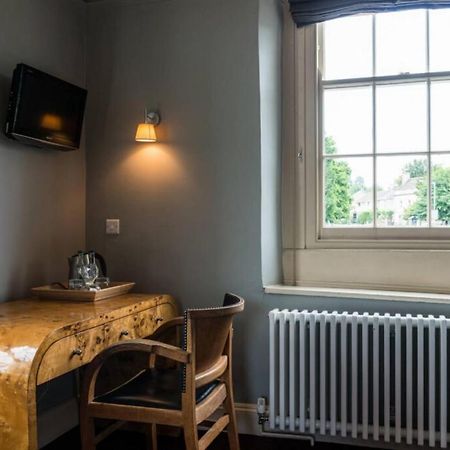 The Castle Inn Bradford-On-Avon Exterior foto