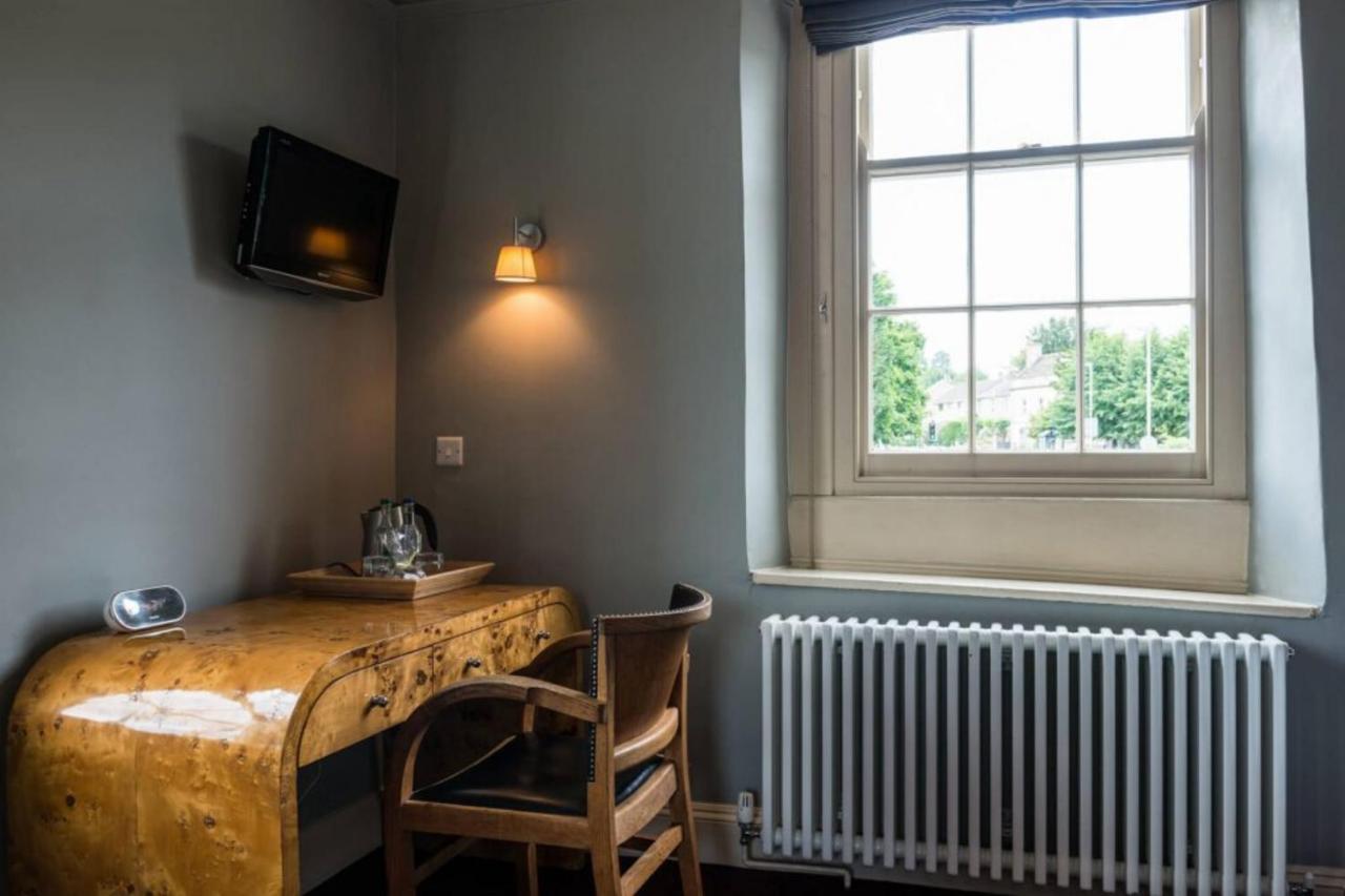 The Castle Inn Bradford-On-Avon Exterior foto