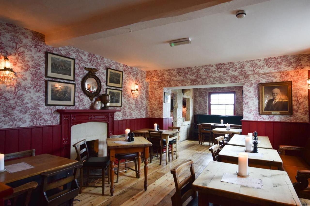 The Castle Inn Bradford-On-Avon Exterior foto
